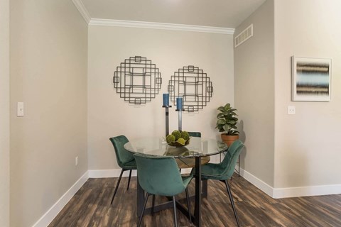 Dining Room at Broadstone Towne Center, Albuquerque, New Mexico